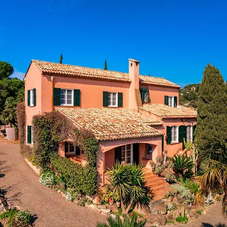 Villa La Cicaliera 10, Emma