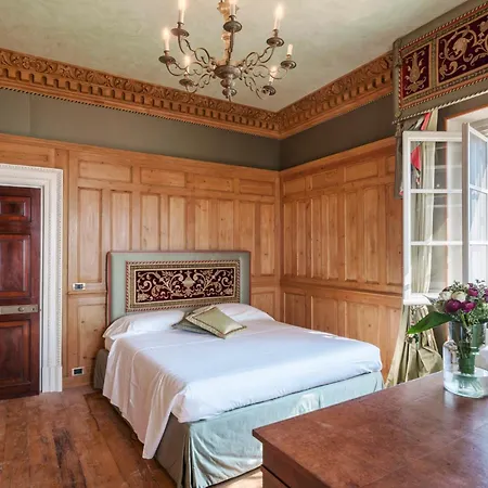 La Cicaliera 10, Emma Villa *