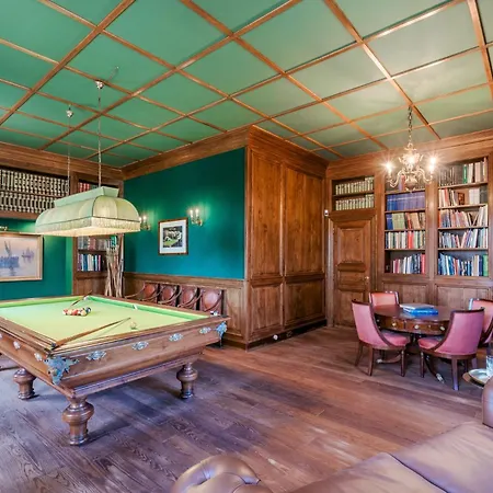 La Cicaliera 10, Emma