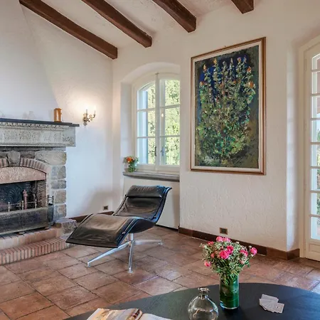 Villa La Cicaliera 10, Emma