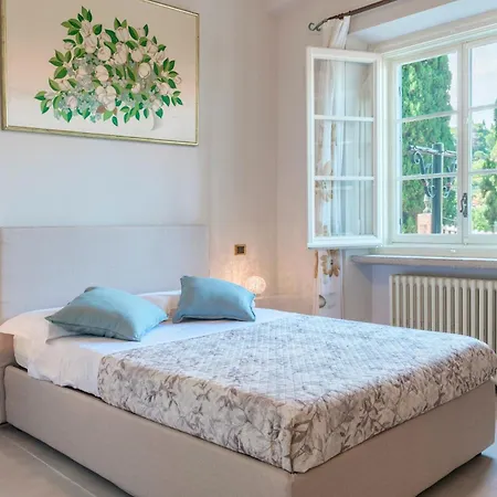 La Cicaliera 10, Emma