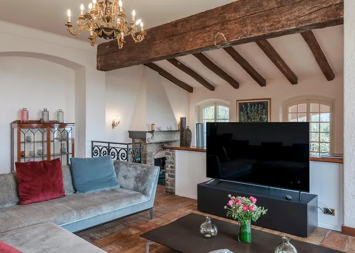 La Cicaliera 10, Emma *