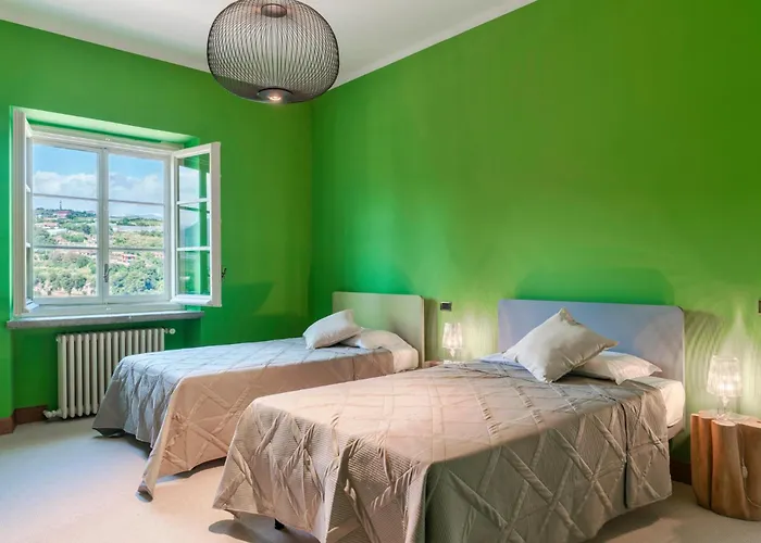 La Cicaliera 10, Emma San Remo